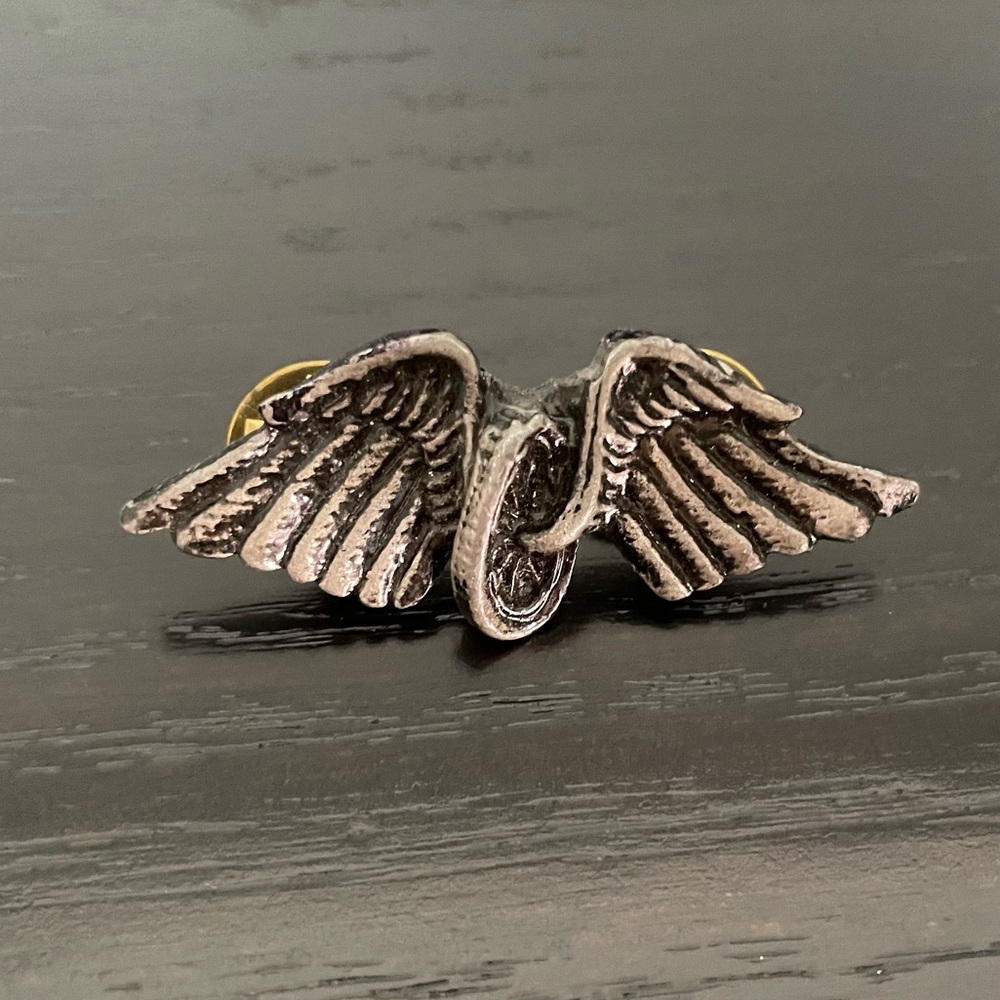 Vintage Wheel Wing Pin